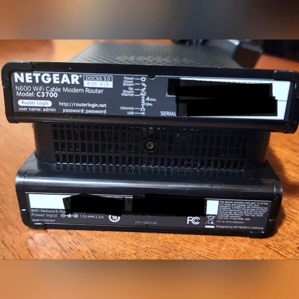 Netgear C3700 Cable Modem/ Router - Picture 2 of 2